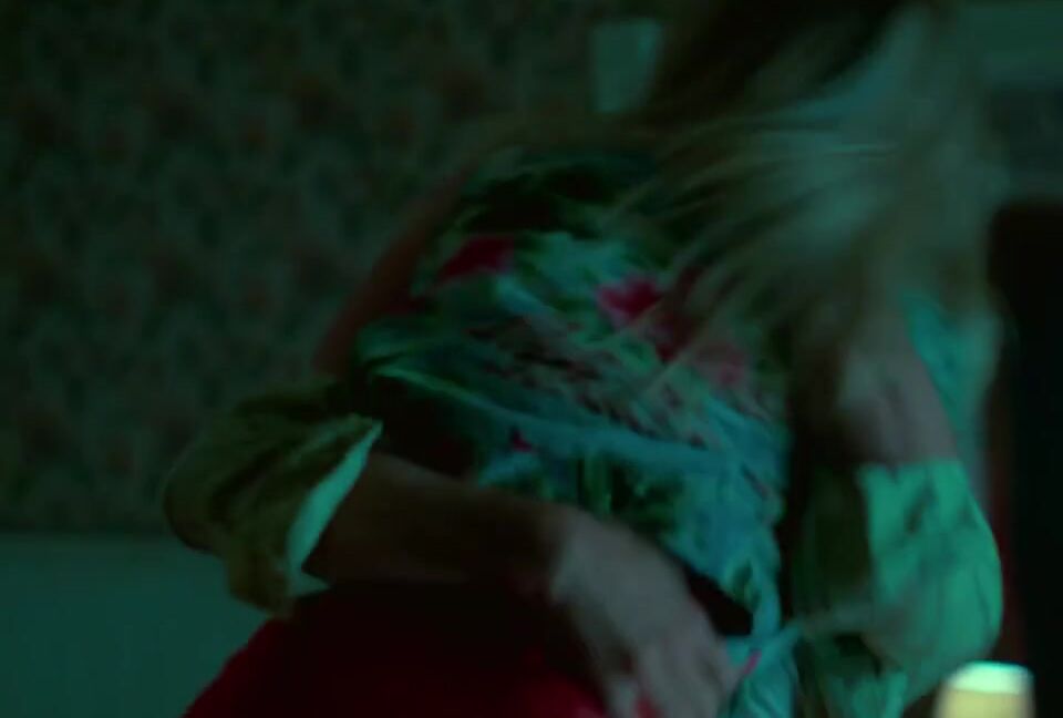 Jennifer Lawrence Goes Fully Naked In Full Nude Scene From Die - Photo 1 of 5