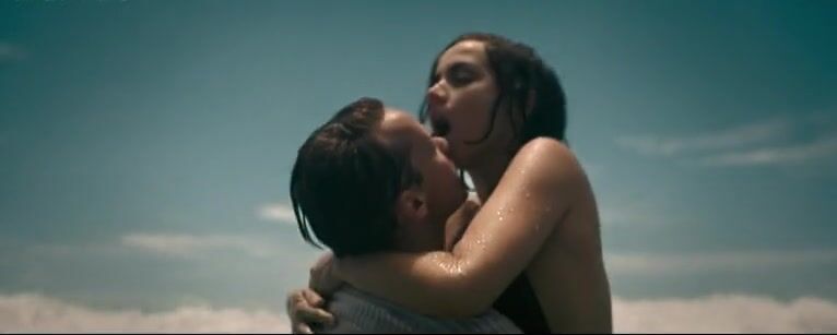 Sydney Sweeney Flaunts Bare Tits In Steamy Nude Scene From - Photo 1 of 5 photo 2