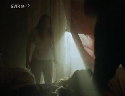 Verena Altenberger Side Boobs In Sexy Scene From Die Beste - Photo 2 of 5 photo 4