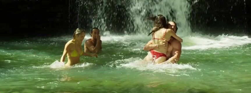 Michelle Randolph ’s Topless Nude Bikini Scene In The - Photo 2 of 5 photo 5