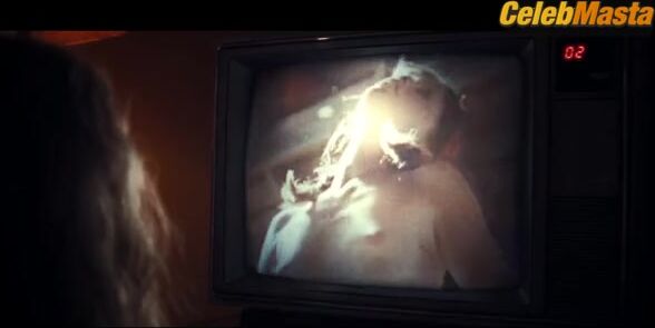 Mia Goth ’s Tits Scene From Maxxxine - Photo 1 of 5 photo 4