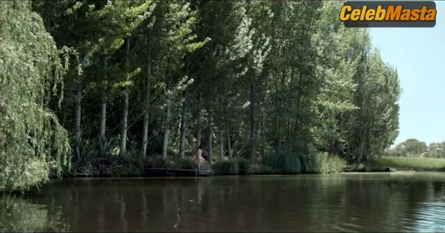 Mia Goth Tits, Bush Scene In X - Photo 1 of 5 photo 4