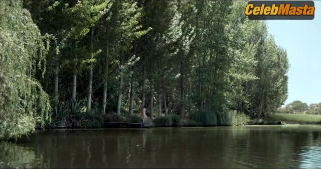 Mia Goth Tits, Bush Scene In X - Photo 1 of 5 photo 5