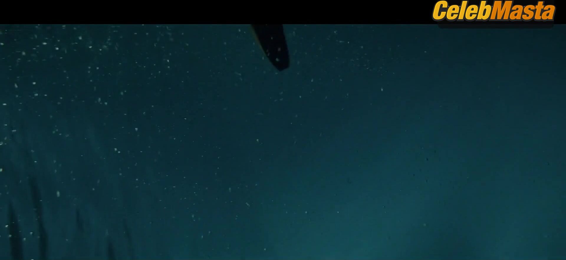 Grace Van Patten And Mia Goth Hot Scene In Mayday - Photo 2 of 5