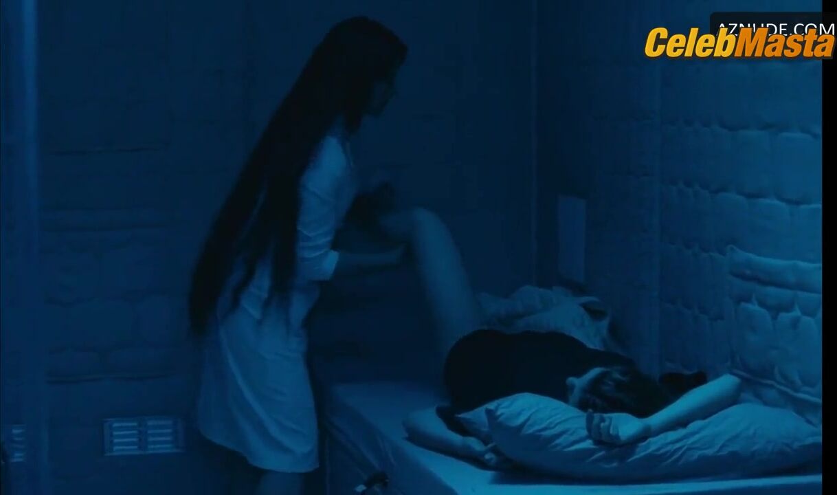 Mia Goth Lesbian, Booty Scene In High Life - Photo 3 of 5 photo 5