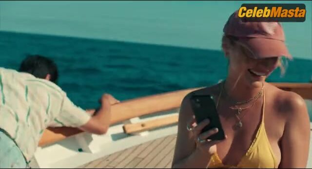 Madelyn Cline Swimsuit Scene In The Map That Leads To You - Photo 1 of 5 photo 5