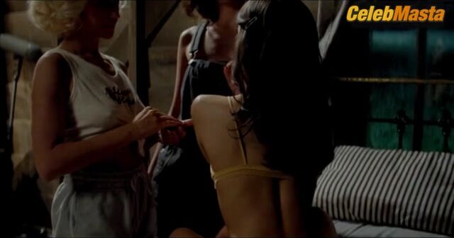 Jenna Ortega Underwear Scene From X - Photo 3 of 5 photo 2