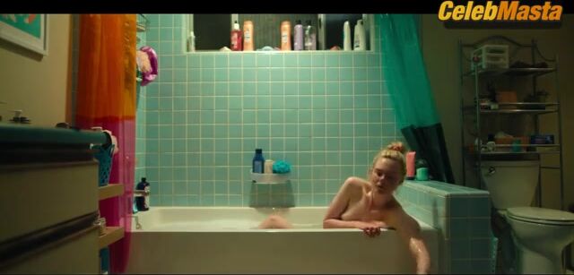 Elle Fanning Tits Scene From Margo’s Got Money - Photo 2 of 5