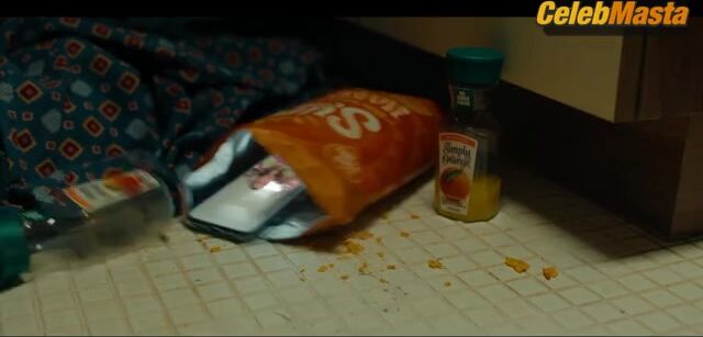 Elle Fanning Tits Scene From Margo’s Got Money - Photo 2 of 5 photo 3