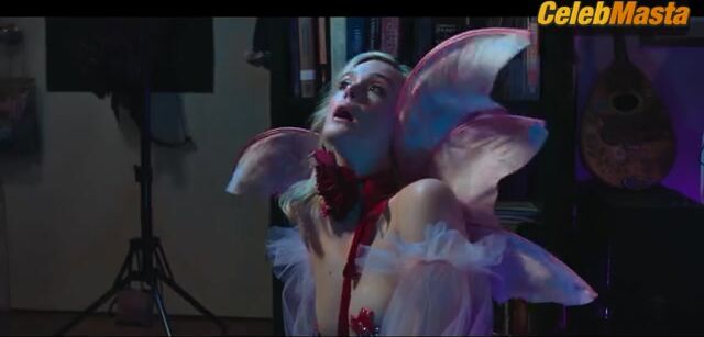Elle Fanning Tits, Prosthetic Scene From Margo’s - Photo 4 of 5 photo 5
