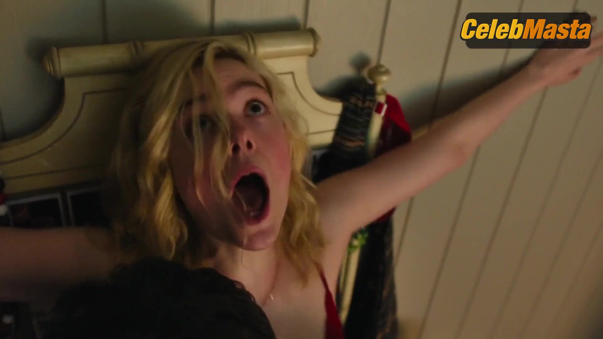 Elle Fanning Tits Scene From Margo’s Got Money - Photo 1 of 5 photo 3