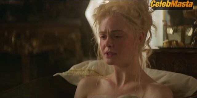 Elle Fanning Sexy Scene From The Great - Photo 2 of 5 photo 4