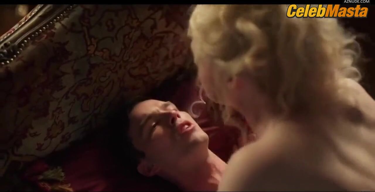 Elle Fanning Sexy Scene From The Great - Photo 2 of 5 photo 3