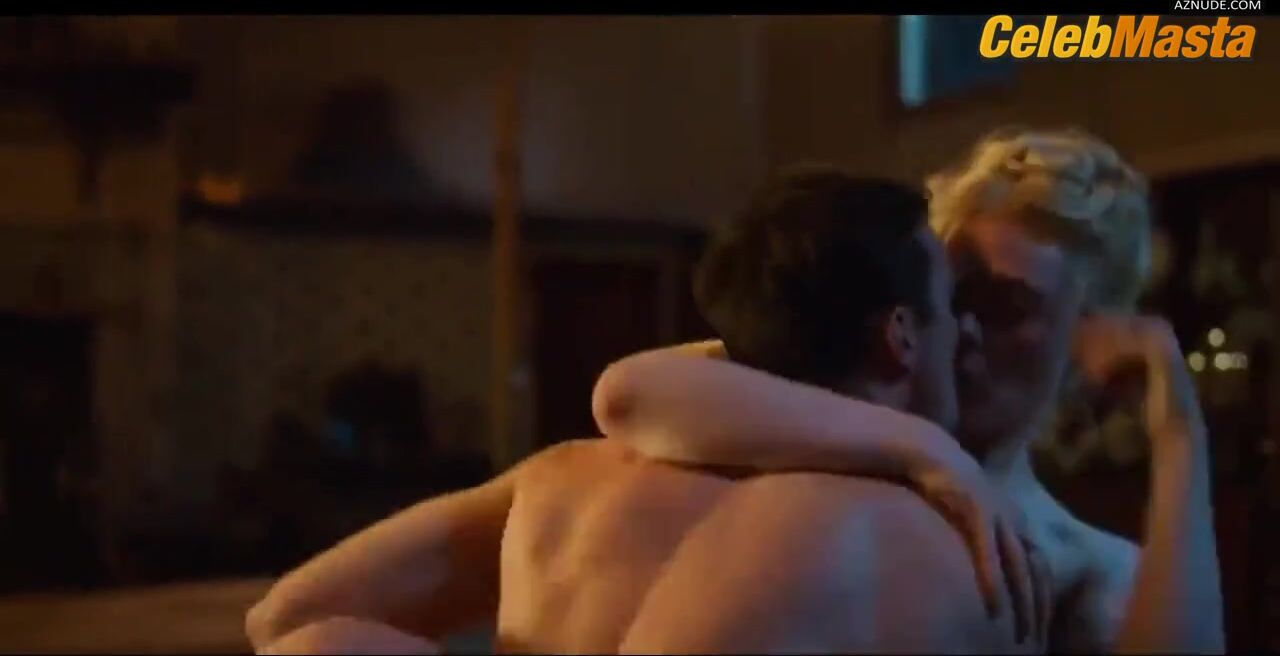 Elle Fanning Sexy Scene From The Great - Photo 2 of 5