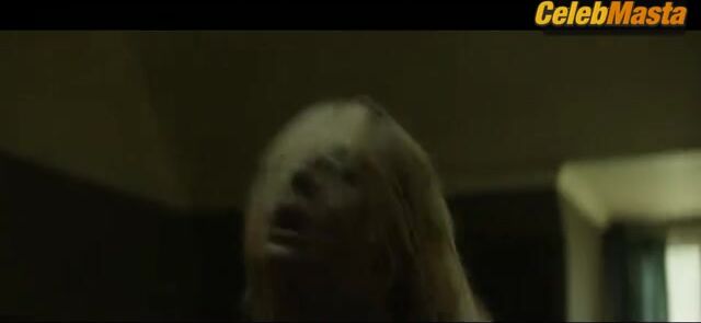 Elle Fanning ’s Sexy Scene From Teen Spirit - Photo 2 of 5