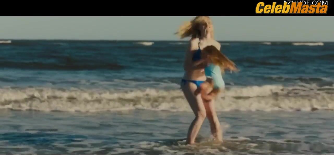 Elle Fanning Tits Scene From Galveston - Photo 1 of 5 photo 2