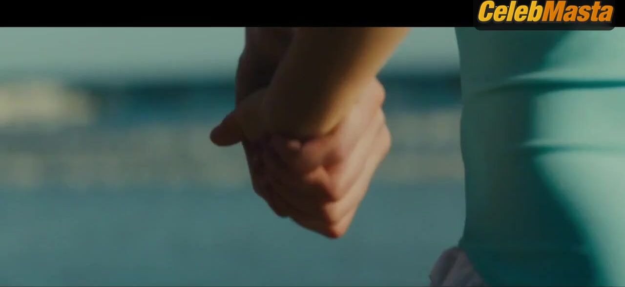 Elle Fanning Swimsuit Scene From Galveston - Photo 2 of 5