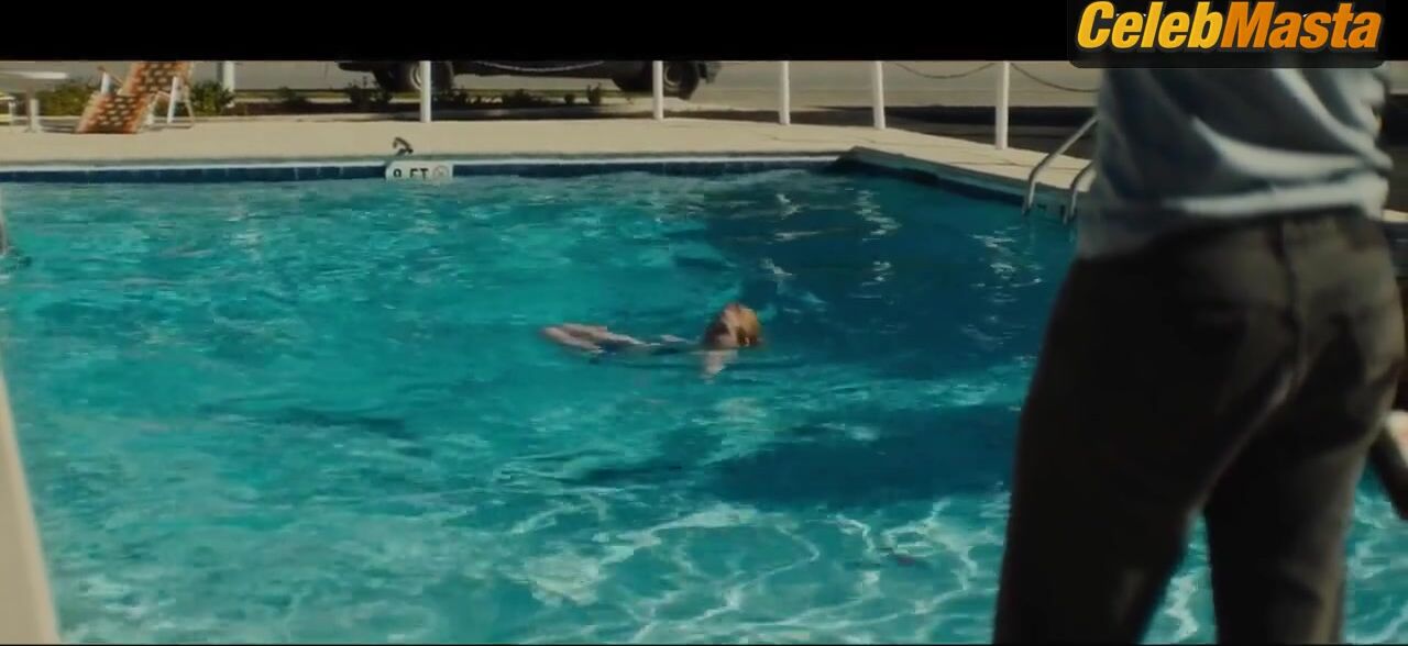 Elle Fanning Swimsuit Scene From Galveston - Photo 2 of 5 photo 5