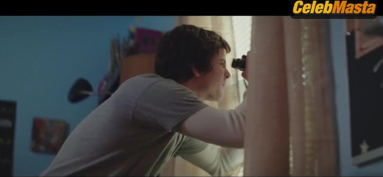 Elle Fanning ’s Underwear Scene From The Vanishing - Photo 4 of 5 photo 5