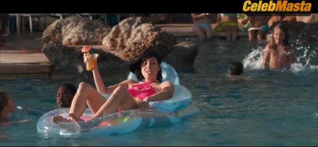 Anna Kendrick And Aubrey Plaza Swimsuit Scene From Mike - Photo 1 of 5 photo 3