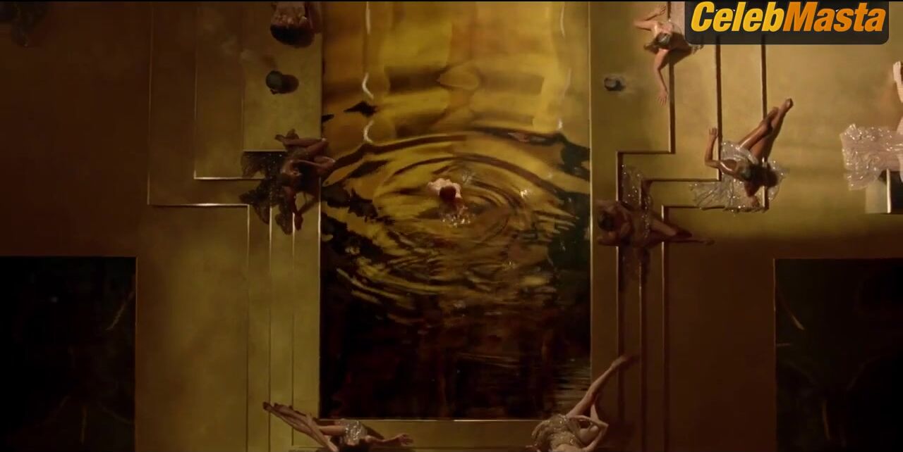 Charlize Theron Booty Scene From Dior J’adore Perfume - Photo 2 of 5