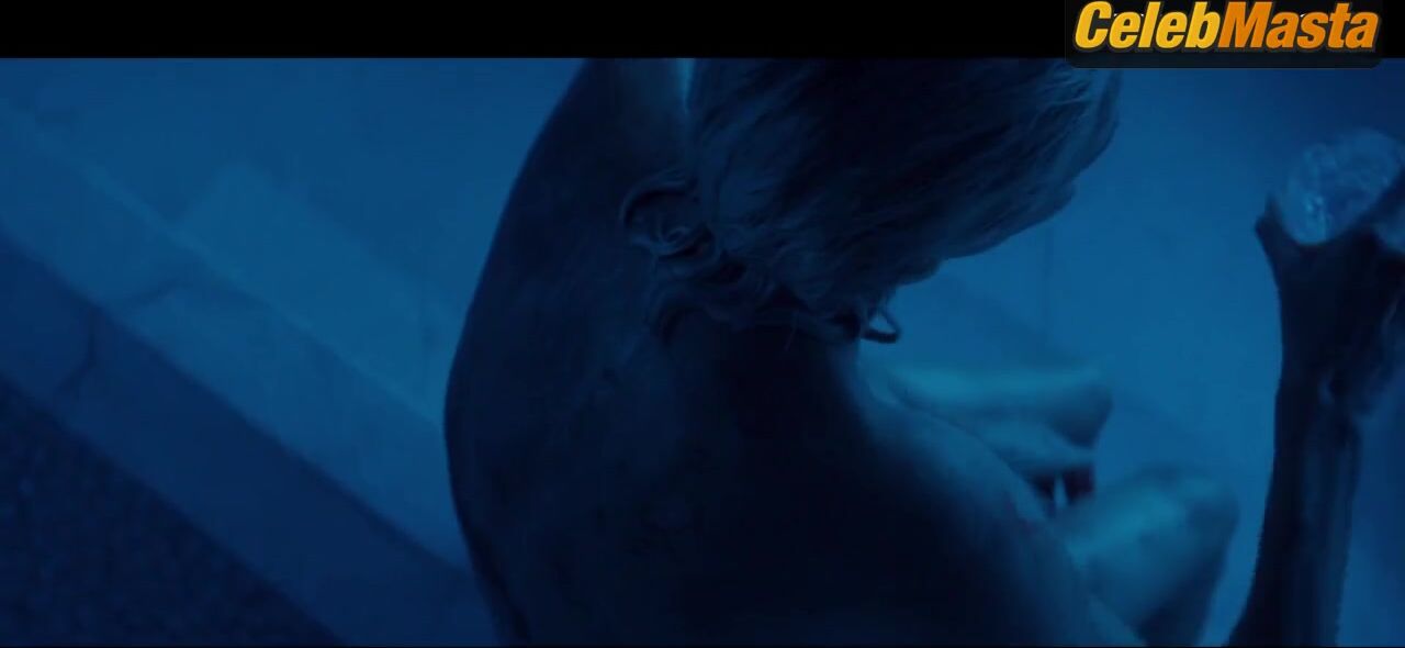Charlize Theron Tits, Ass Scene From Atomic Blonde - Photo 2 of 5 photo 4