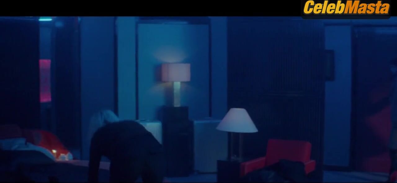 Charlize Theron ’s Underwear Scene From Atomic Blonde - Photo 2 of 5