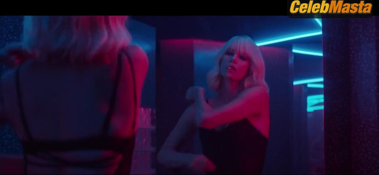 Charlize Theron ’s Underwear Scene From Atomic Blonde - Photo 2 of 5 photo 5