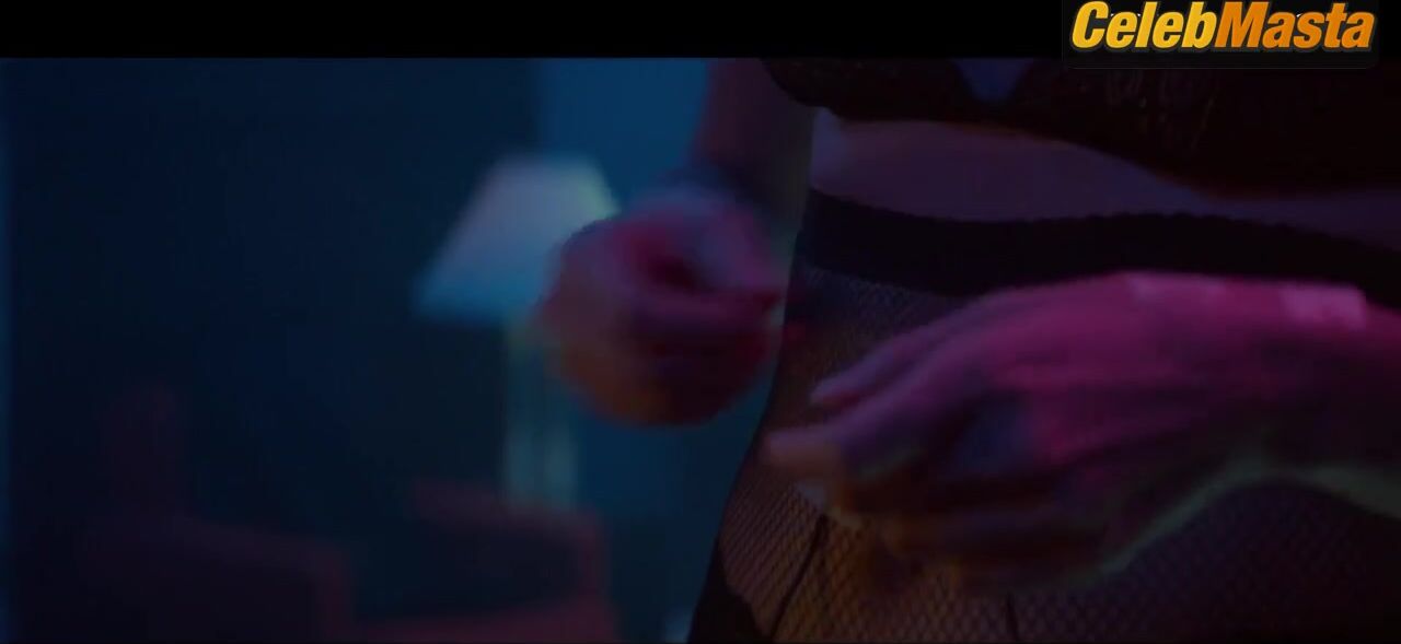 Charlize Theron ’s Underwear Scene From Atomic Blonde - Photo 4 of 5 photo 3