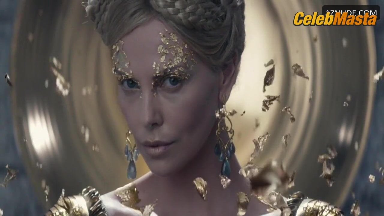 Charlize Theron ’s Sexy Scene From The Huntsman - Photo 1 of 5 photo 4