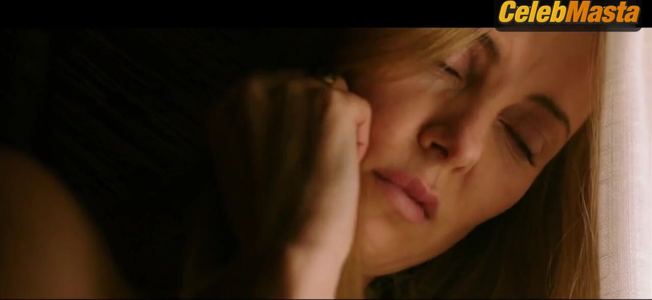 Charlize Theron ’s Butt Scene From The Last Face - Photo 2 of 5 photo 5