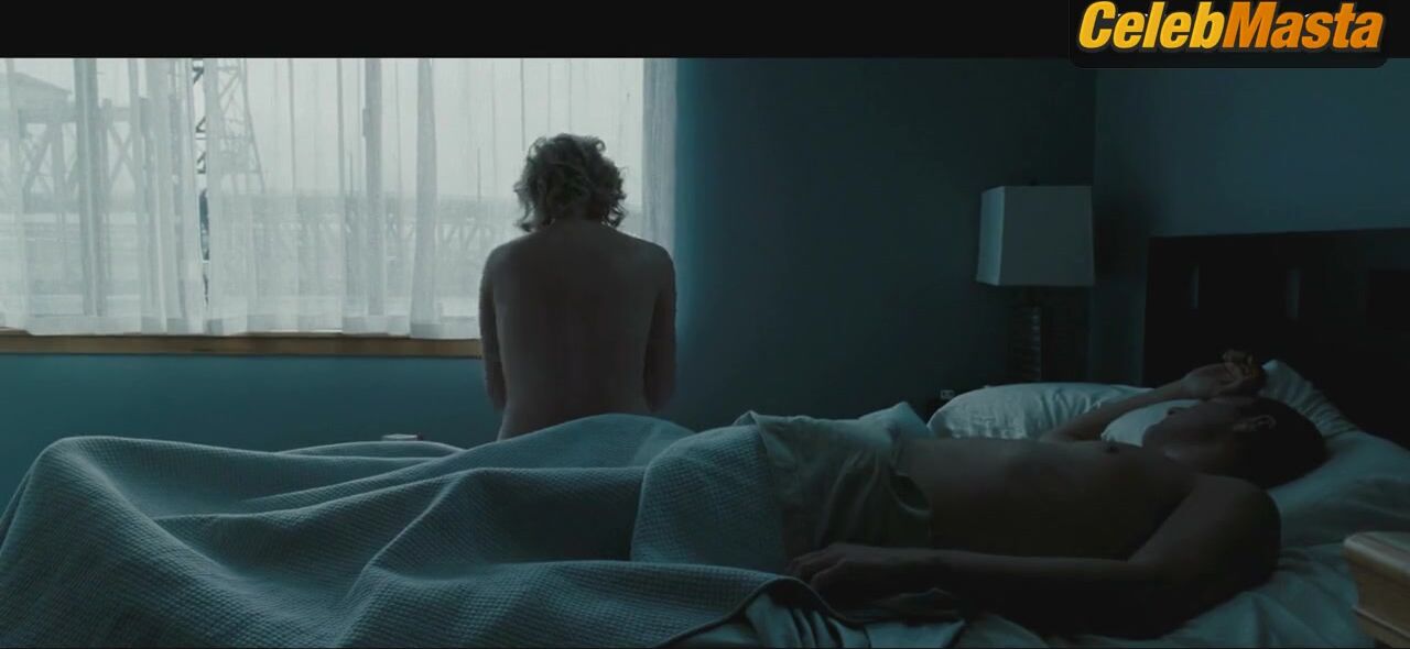 Charlize Theron Tits, Ass Scene From The Burning Plain - Photo 2 of 5