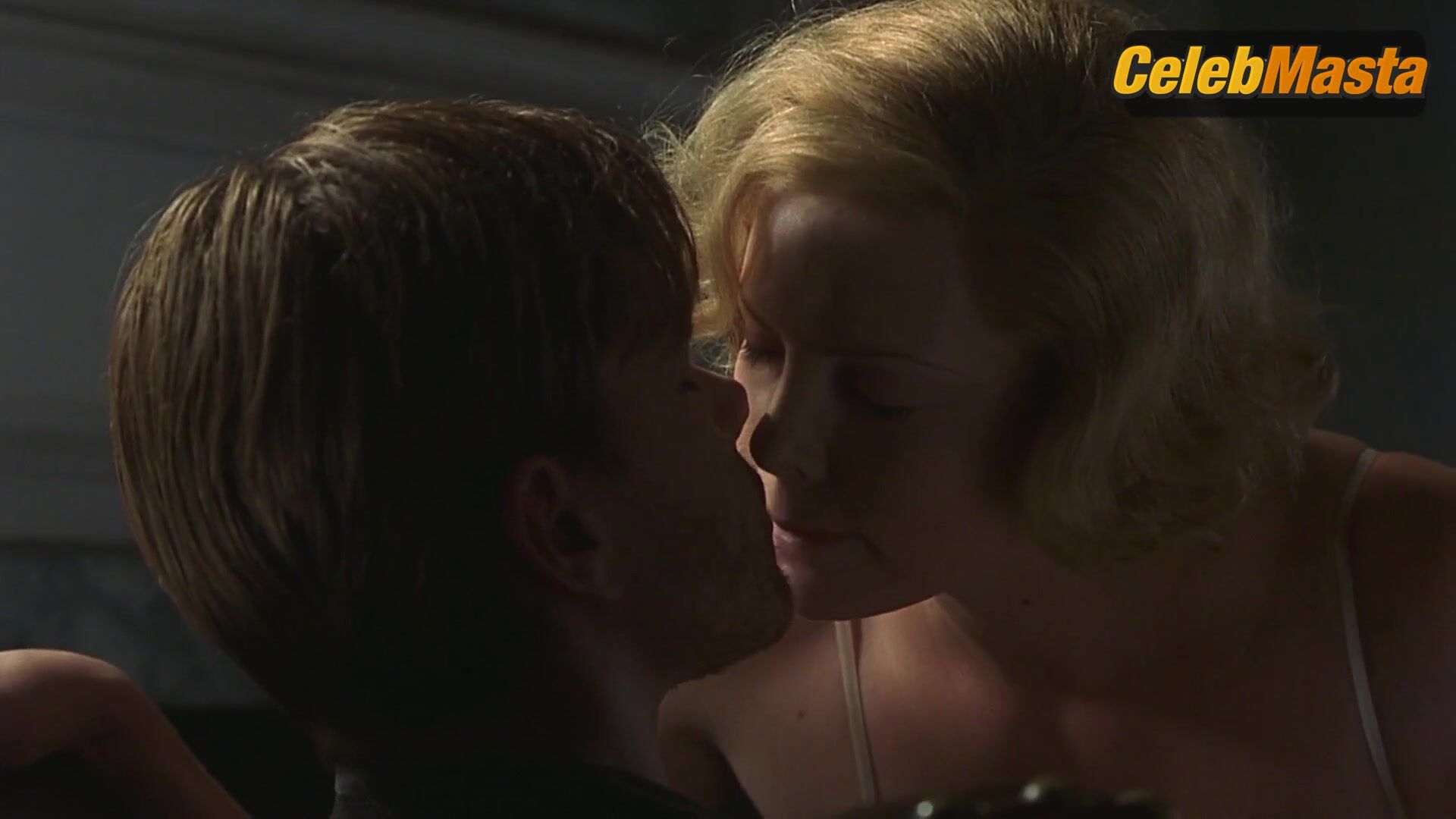 Charlize Theron Sexy Scene From The Legend Of Bagger Vance - Photo 1 of 5 photo 4