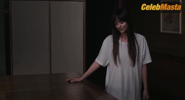 Dakota Johnson ’s Sexy Scene From Materialists - Photo 2 of 5