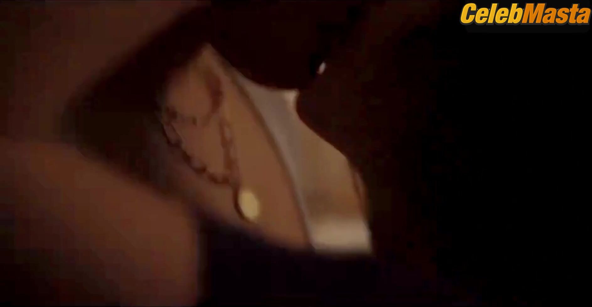 Dakota Johnson And Kiersey Clemons Lesbian Scene, Underwear - Photo 5 of 5