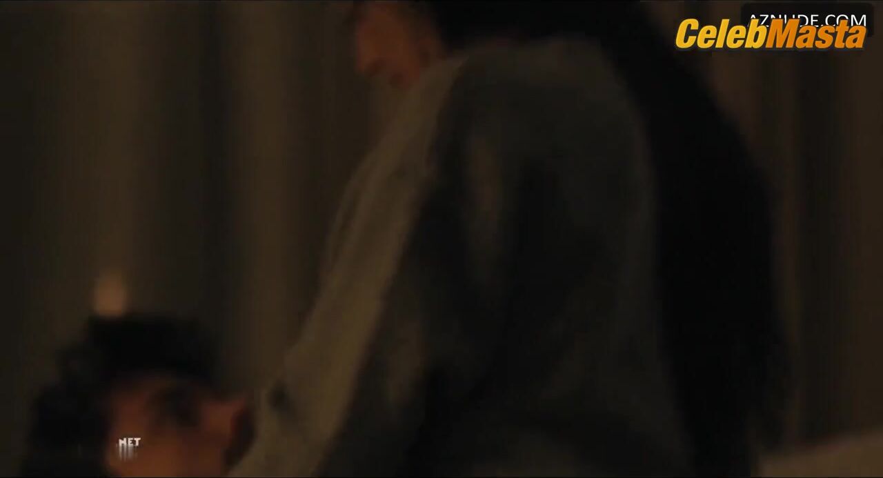 Dakota Johnson Hot Scene In Cha Cha Real Smooth - Photo 2 of 5 photo 3