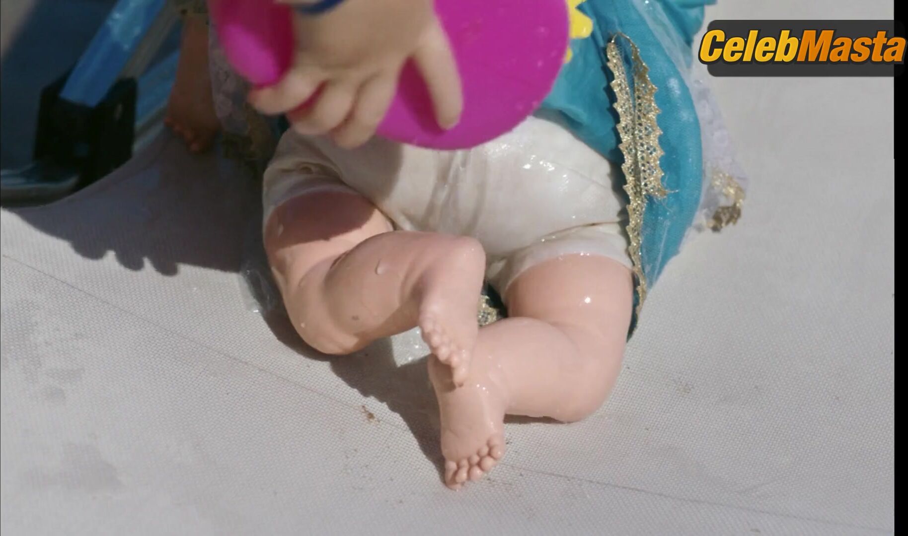 Dakota Johnson ’s Swimsuit Scene From The Lost - Photo 1 of 5 photo 5