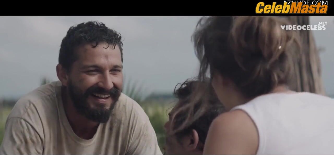Dakota Johnson Hot Scene In The Peanut Butter Falcon - Photo 2 of 5 photo 3