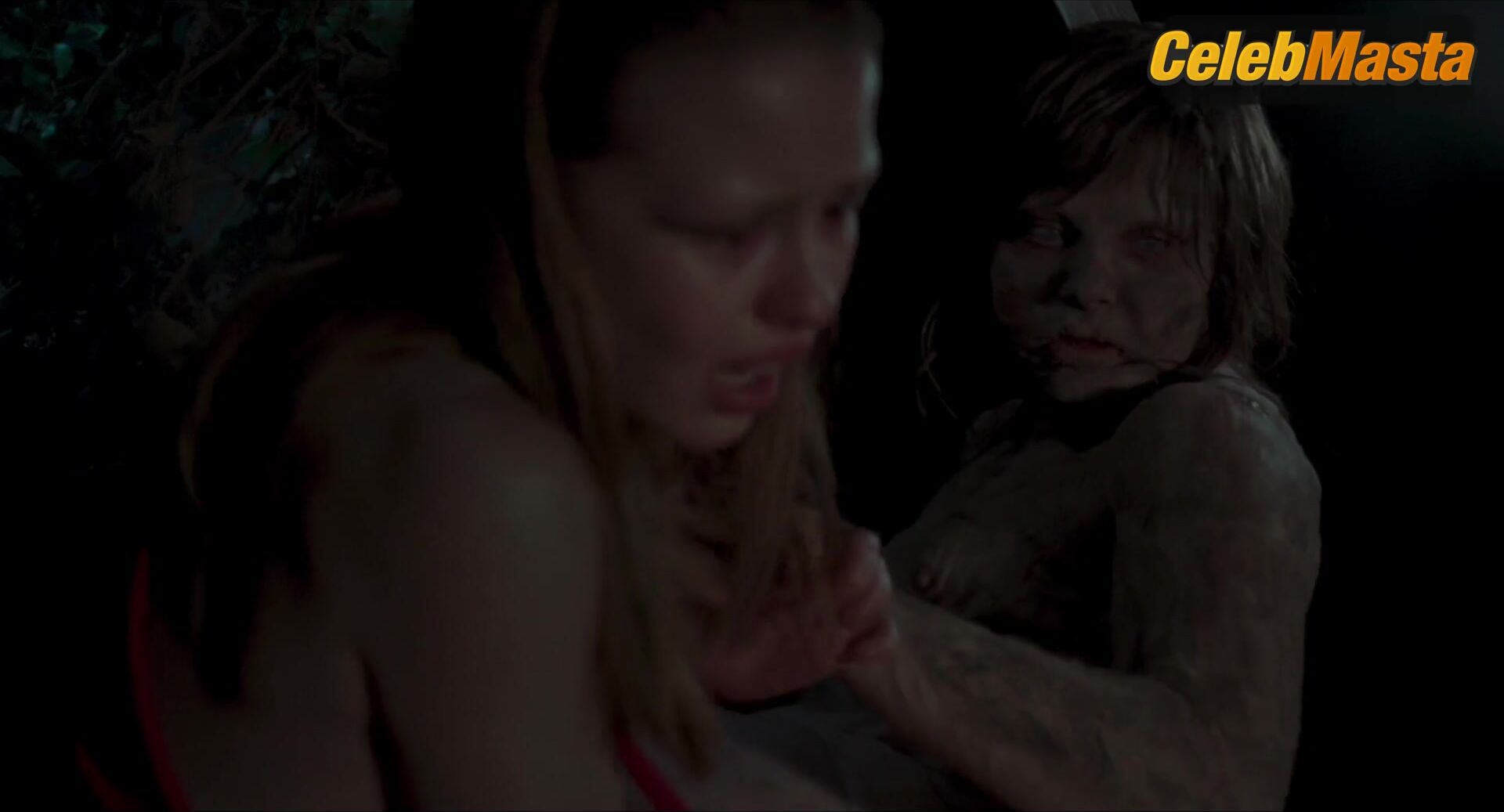 Chloe Grace Moretz Dakota Johnson, Mia Goth And Prosthetics - Photo 2 of 5 photo 5