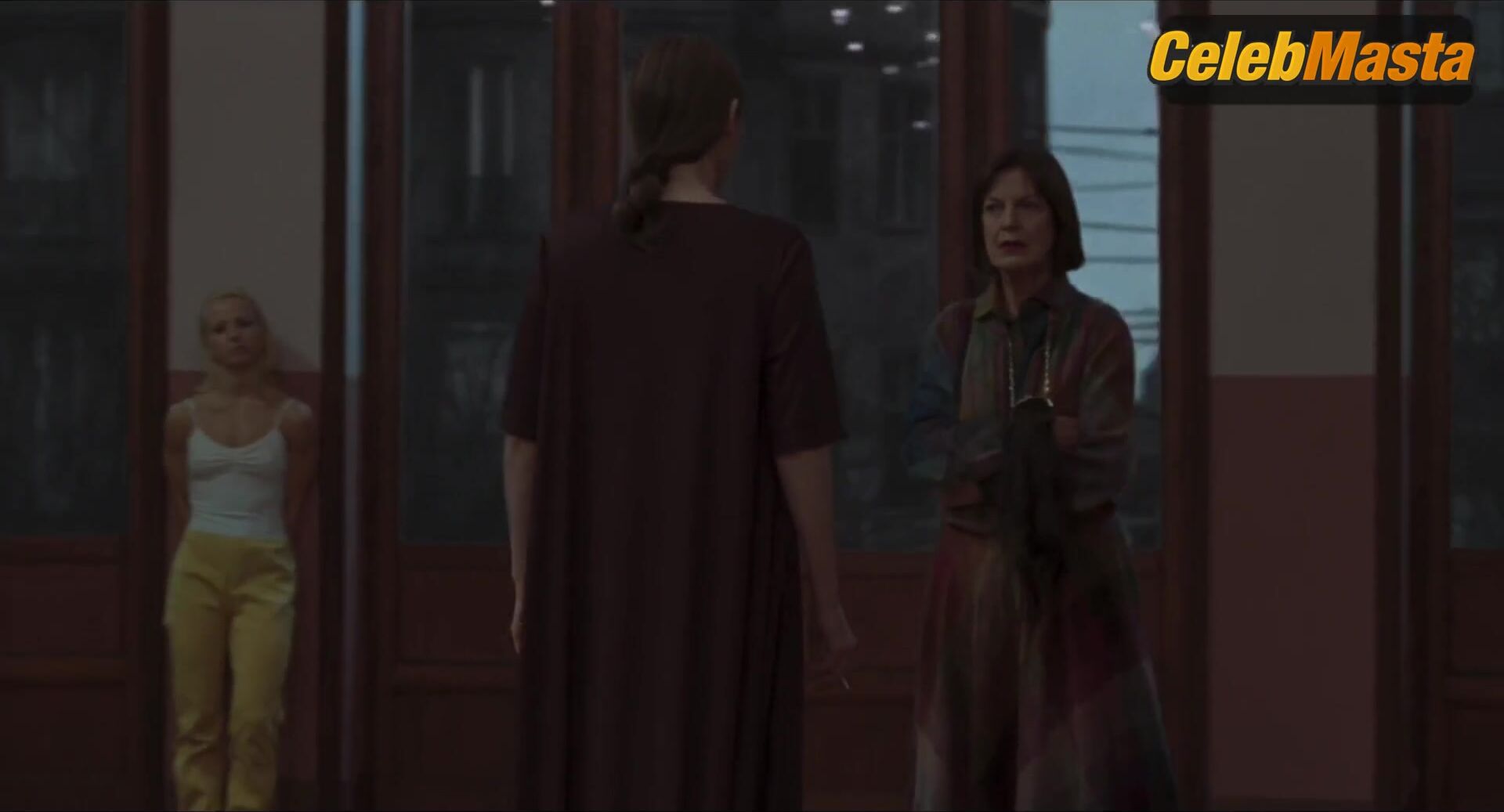 Dakota Johnson Bares All In Scene From Suspiria - Photo 1 of 5 photo 5
