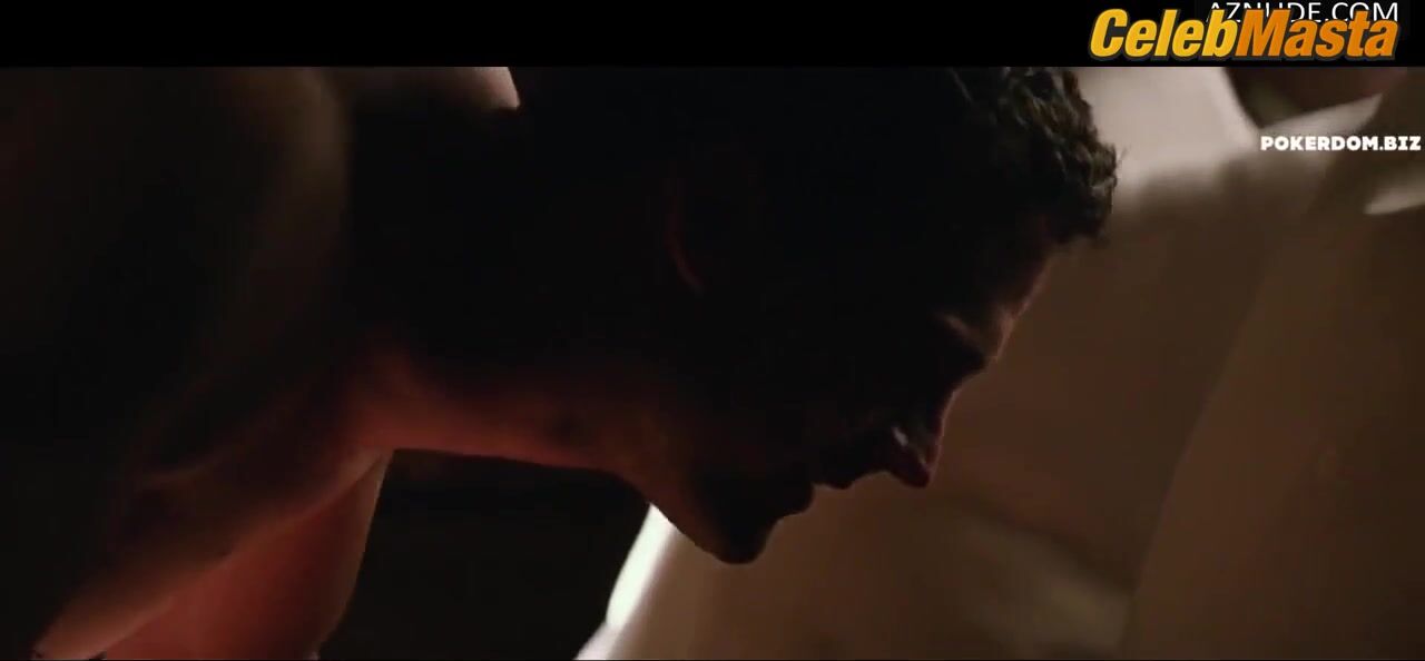 Dakota Johnson Boobs Scene In Fifty Shades Freed - Photo 1 of 5 photo 2