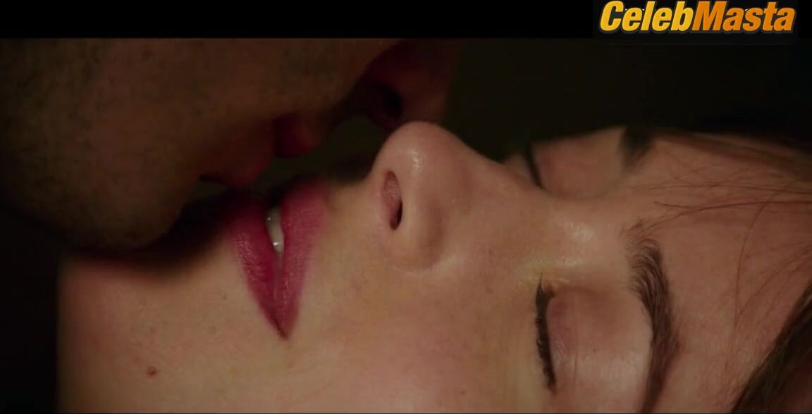 Dakota Johnson Bares Underwear And Boobs Scene In Fifty - Photo 2 of 5 photo 5
