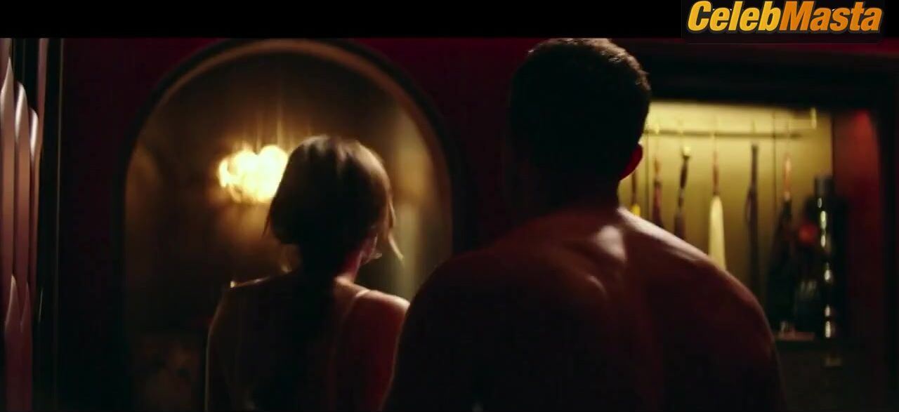 Dakota Johnson ’s Boobs And Underwear Scene In Fifty - Photo 2 of 5