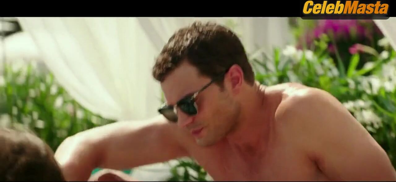 Dakota Johnson Swimsuit And Tits Scene In Fifty Shades Freed - Photo 2 of 5 photo 3