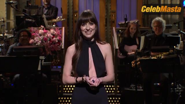 Dakota Johnson ’s Hot Scene In Saturday Night Live - Photo 5 of 5 photo 4
