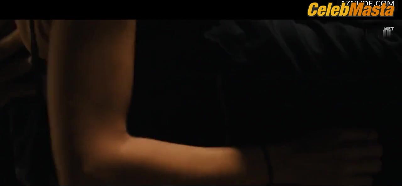 Aubrey Plaza Tits, Swimsuit Scene From Emily The Criminal - Photo 1 of 5 photo 4