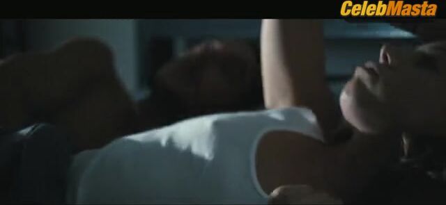 Aubrey Plaza ’s Sexy Scene From Emily The Criminal - Photo 1 of 5 photo 3