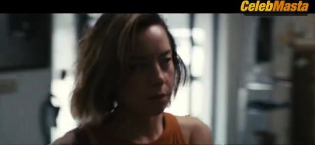Aubrey Plaza ’s Hot Scene From Emily The Criminal - Photo 1 of 5 photo 3