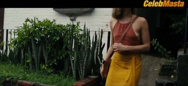 Aubrey Plaza ’s Sexy Scene From Emily The Criminal - Photo 1 of 5 photo 2