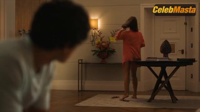 Aubrey Plaza Swimsuit, Tits Scene From The White Lotus - Photo 4 of 5 photo 3